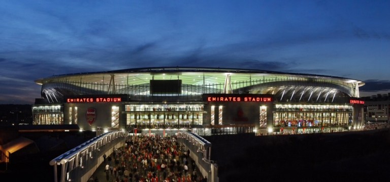 Emirates-Stadium-opens-©-Hufton+Crow-990x465